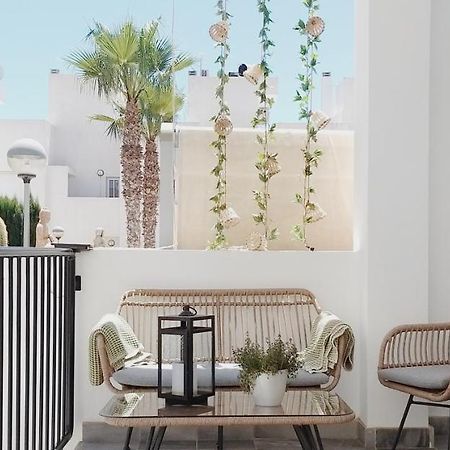Modern Townhouse In Torrevieja, Costa Blanca Apartment Exterior foto