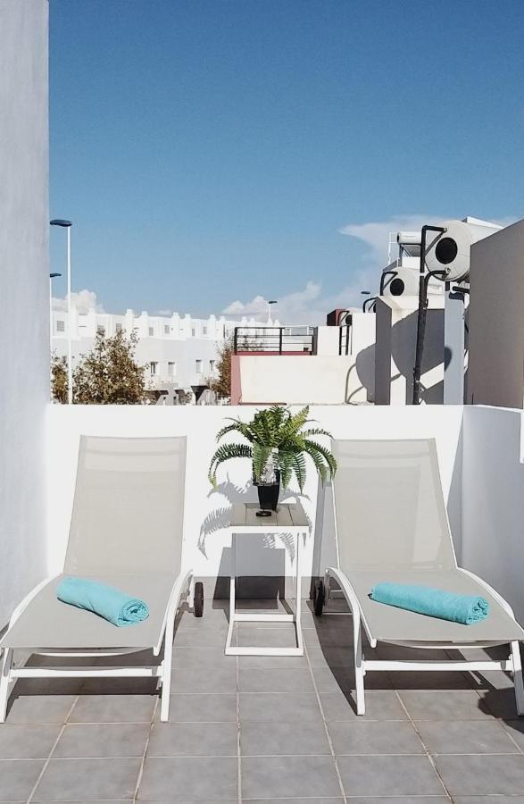 Modern Townhouse In Torrevieja, Costa Blanca Apartment Exterior foto